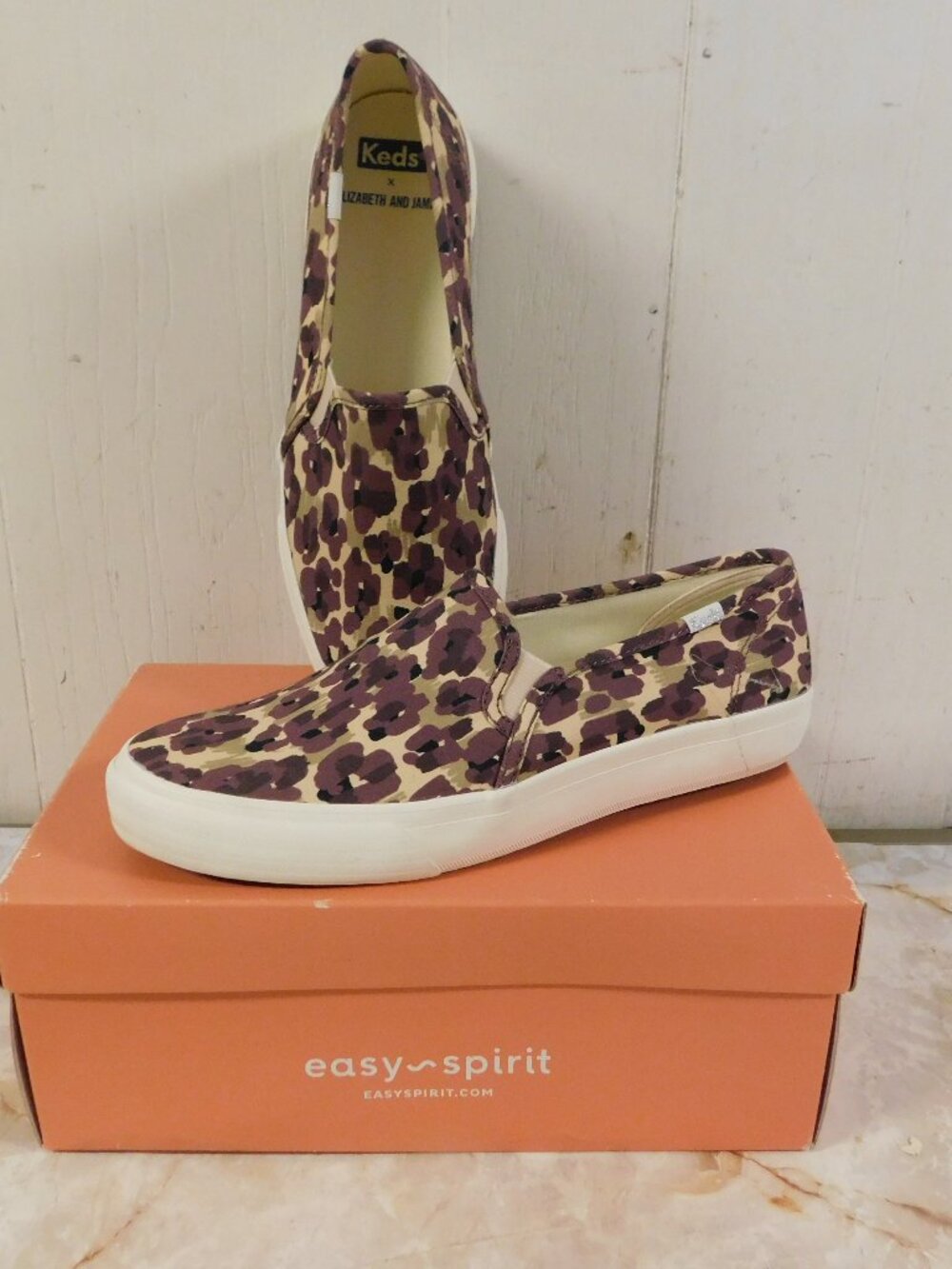 KEDS Elizabeth & James Purple Slip On Shoes sz 8 New